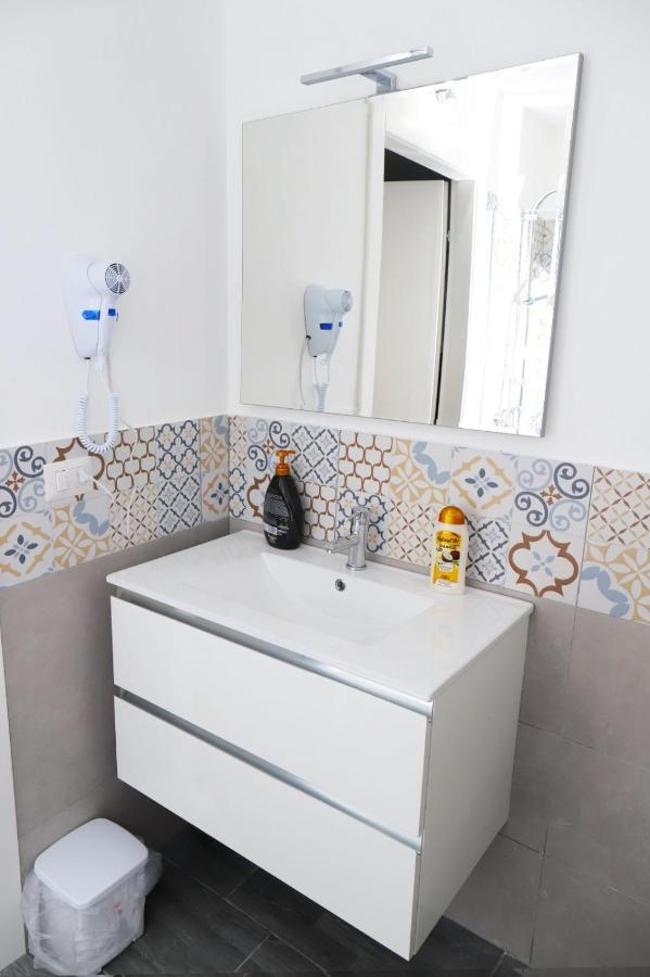 Suite Nicolai 165 Bari Exterior foto